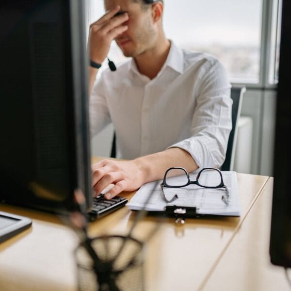 Beyin Yorgunluğu Nasıl Azaltılır? Nörobiyolojik Temellerden Pratik Uygulamalara