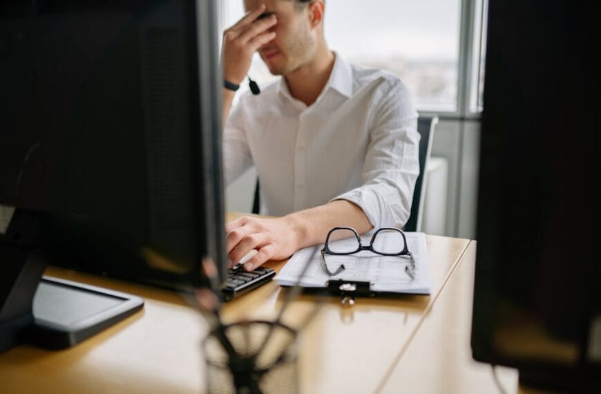 Beyin Yorgunluğu Nasıl Azaltılır? Nörobiyolojik Temellerden Pratik Uygulamalara