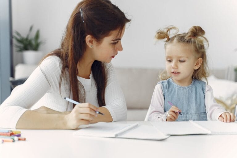 Okul Kaygısı ve Okula Gitmeyi Reddetme: Çocuğunuza Nasıl Destek Olabilirsiniz?