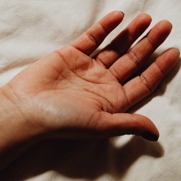 9 Yaygın Eklem Ağrısı Sorunu: Nedenleri, Belirtileri ve Tedavileri